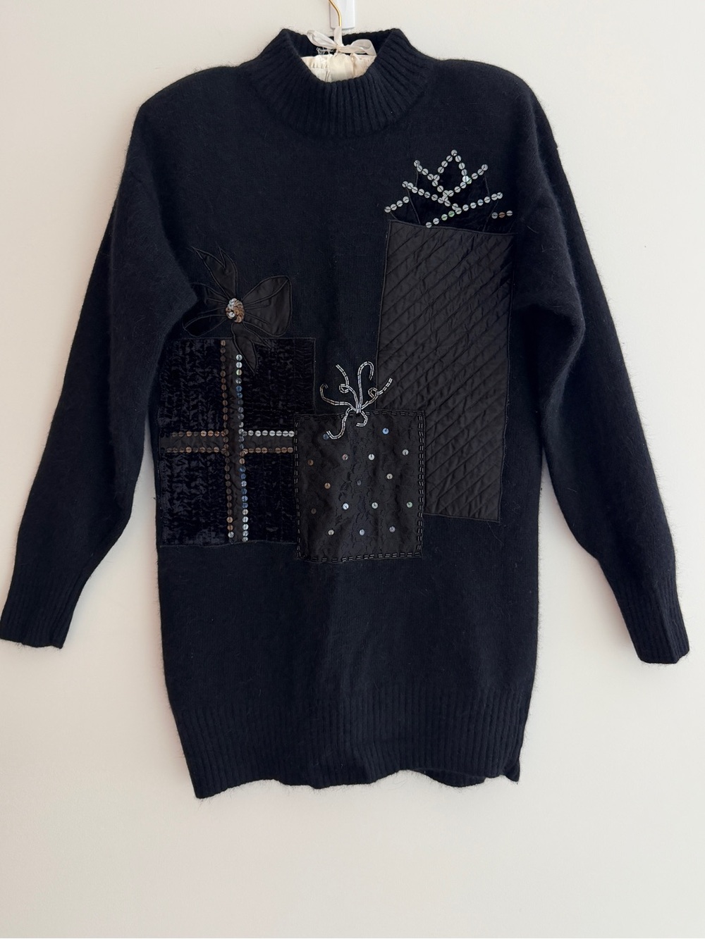 ANDI Vintage Angora Blend Sequin Appliqué Glamour Holiday Tunic Sweater 80’s